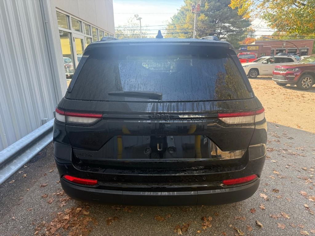 new 2025 Jeep Grand Cherokee car, priced at $45,522