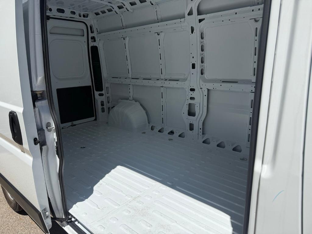new 2025 Ram ProMaster 2500 car, priced at $52,955