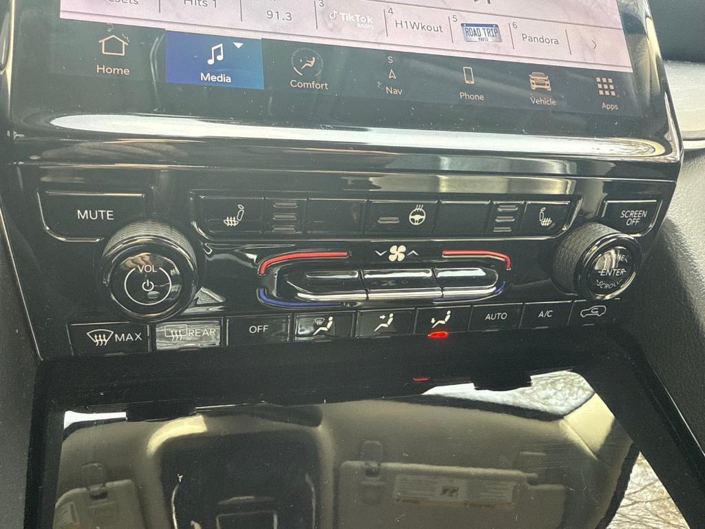 used 2022 Jeep Grand Cherokee L car, priced at $30,999