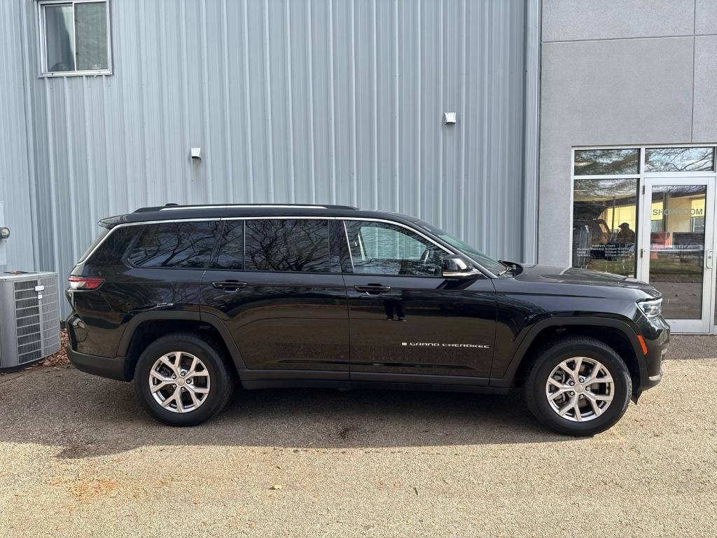 used 2022 Jeep Grand Cherokee L car, priced at $30,999