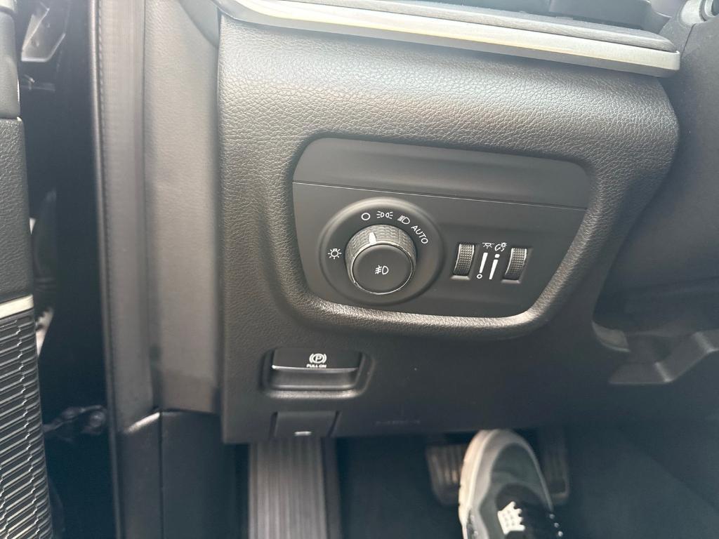 used 2022 Jeep Grand Cherokee L car, priced at $30,999