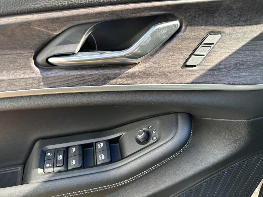 new 2025 Jeep Grand Cherokee L car, priced at $51,910