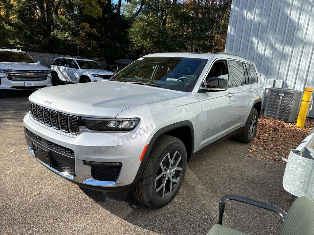 new 2025 Jeep Grand Cherokee L car, priced at $51,910