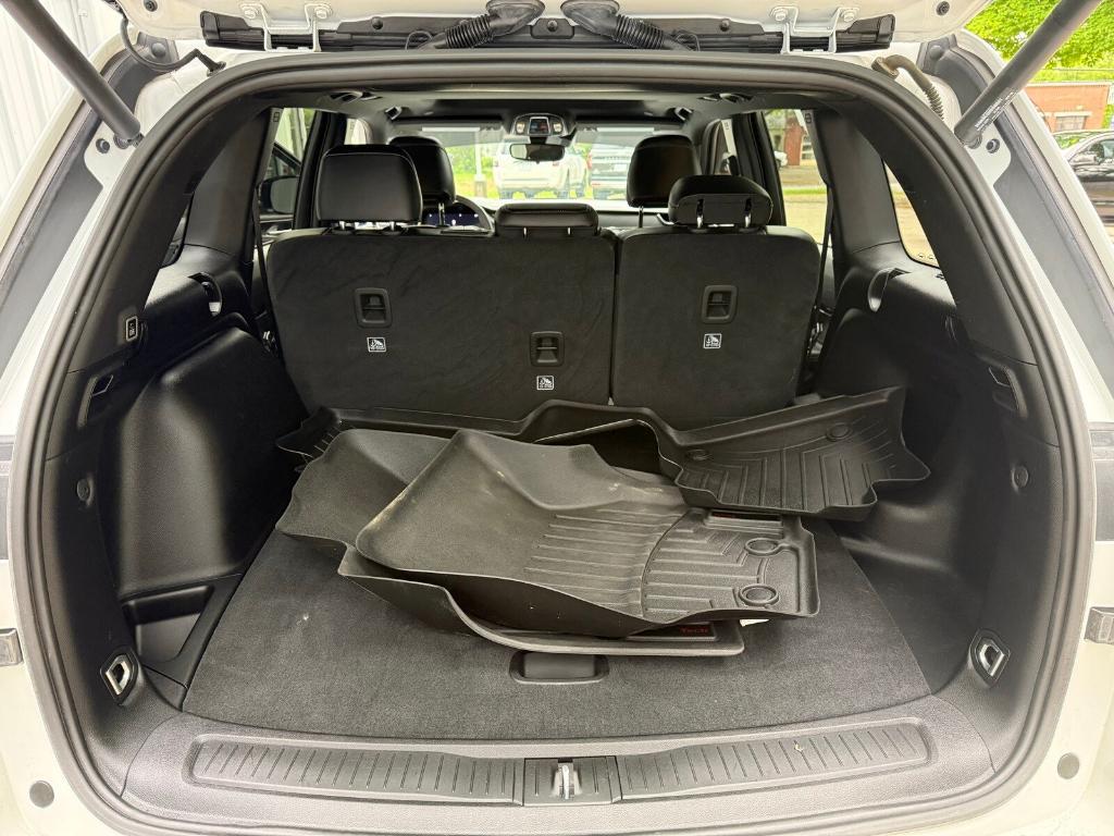 used 2023 Jeep Grand Cherokee car, priced at $31,630