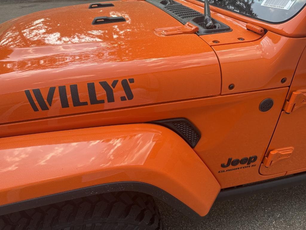 new 2025 Jeep Gladiator car, priced at $54,555
