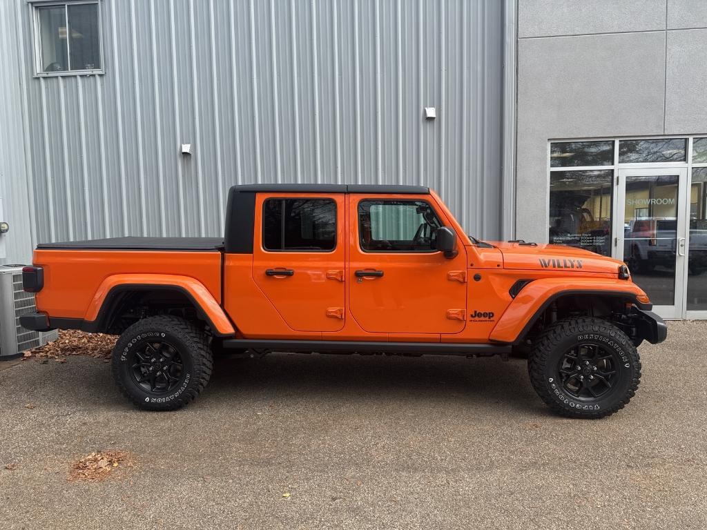 new 2025 Jeep Gladiator car, priced at $52,450