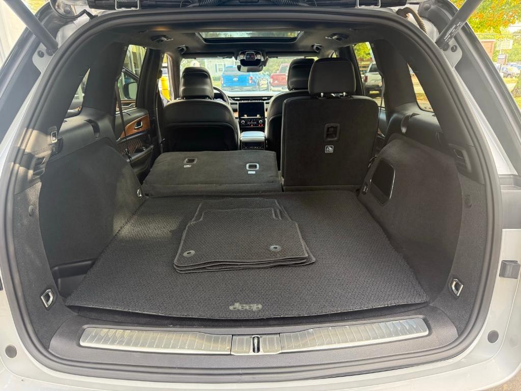 used 2022 Jeep Grand Cherokee car, priced at $44,616