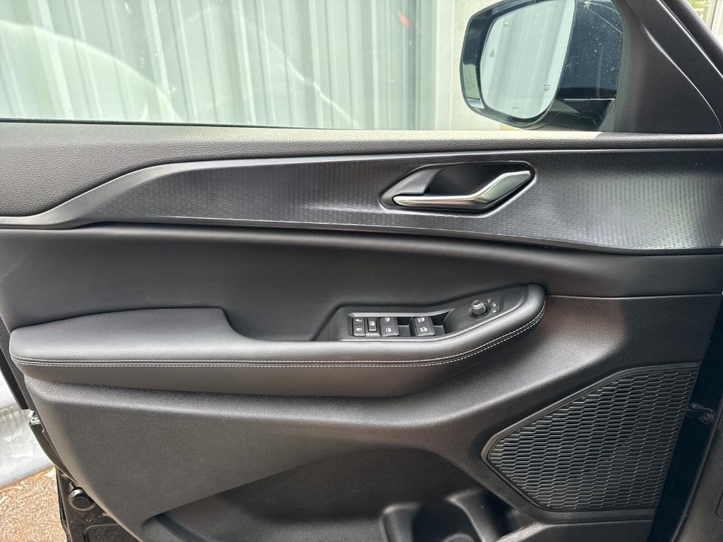 new 2025 Jeep Grand Cherokee L car, priced at $50,375