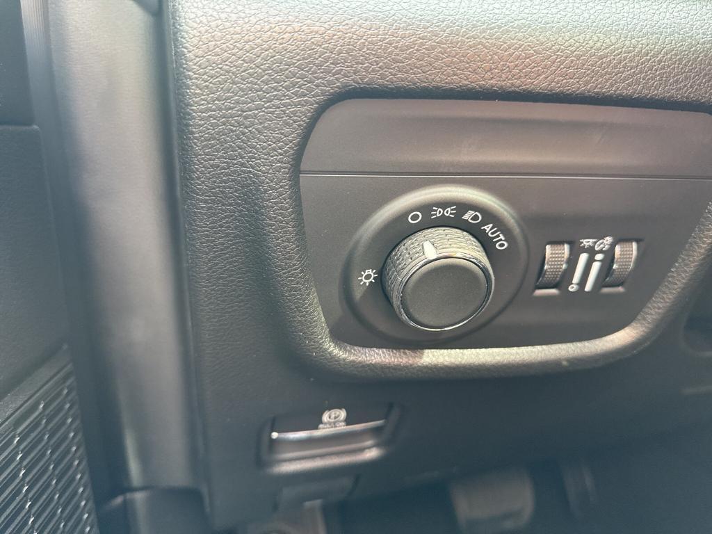 new 2025 Jeep Grand Cherokee L car, priced at $50,375