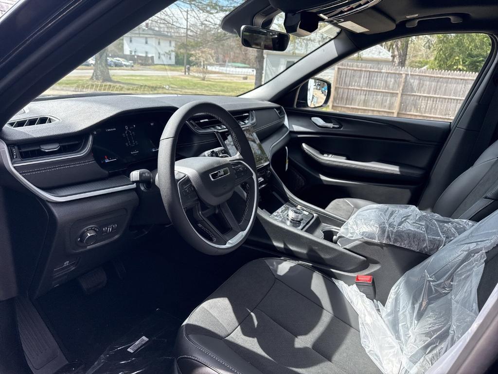 new 2025 Jeep Grand Cherokee L car, priced at $50,375