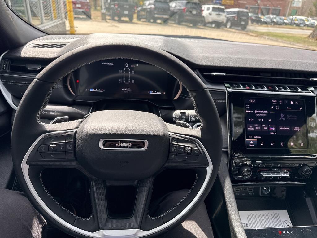 new 2025 Jeep Grand Cherokee L car, priced at $50,375