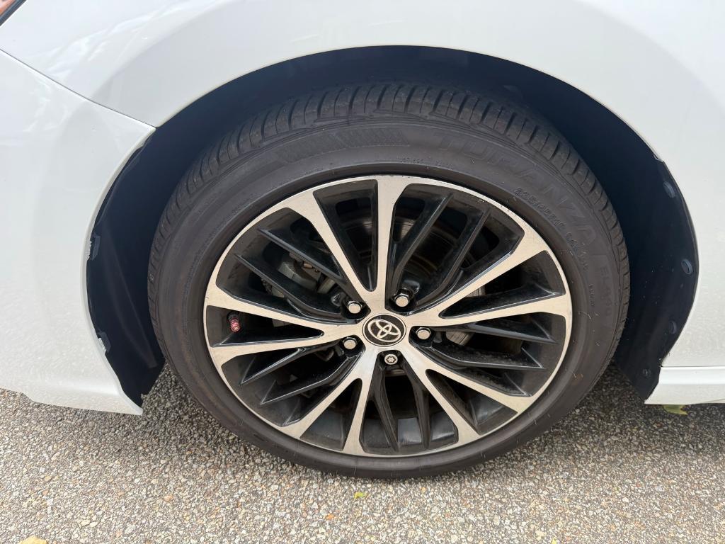 used 2020 Toyota Camry Hybrid car, priced at $21,685