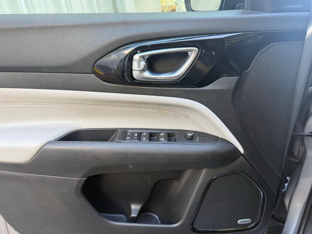 used 2022 Jeep Compass car, priced at $25,376