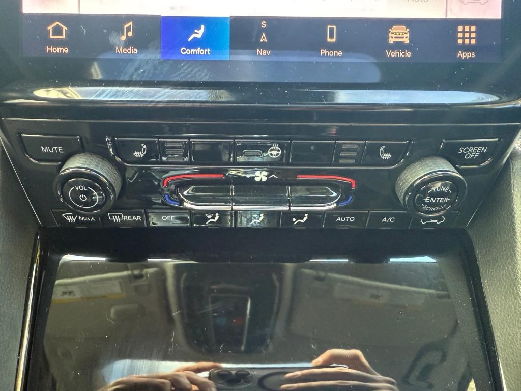 used 2021 Jeep Grand Cherokee L car, priced at $30,605