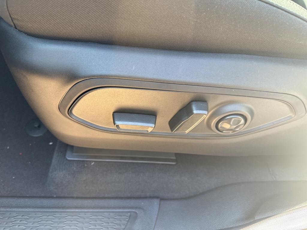 new 2025 Jeep Grand Cherokee L car, priced at $45,220