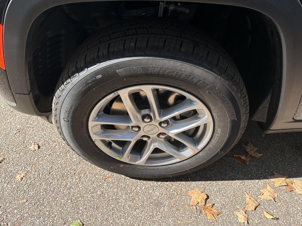 new 2025 Jeep Grand Cherokee L car, priced at $44,305