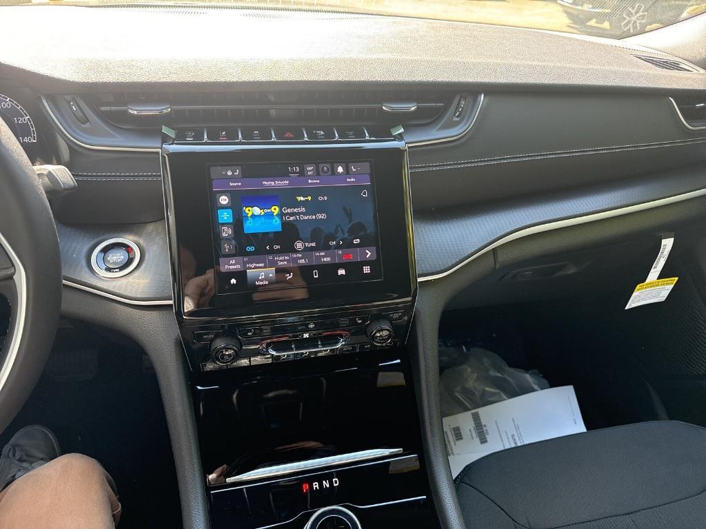 new 2025 Jeep Grand Cherokee L car, priced at $45,220