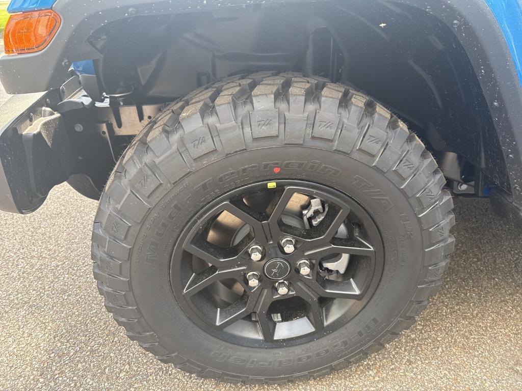new 2025 Jeep Gladiator car, priced at $49,410
