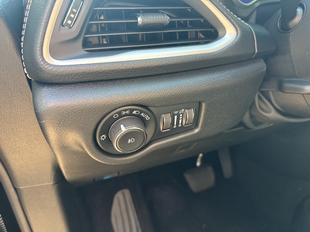 new 2025 Chrysler Pacifica car, priced at $47,848