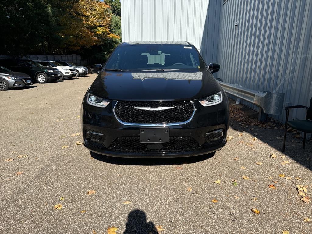 new 2025 Chrysler Pacifica car, priced at $47,848