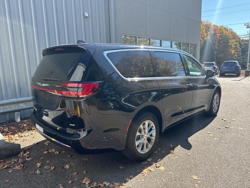 new 2025 Chrysler Pacifica car, priced at $47,848