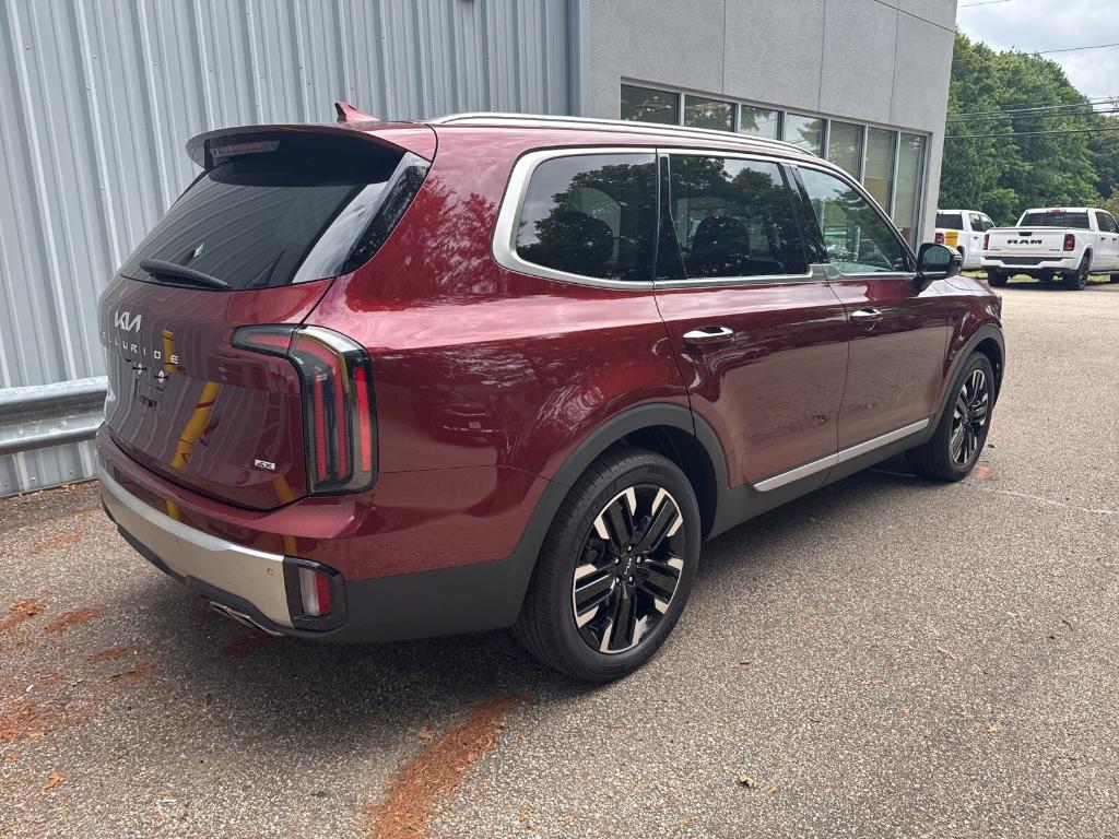 used 2024 Kia Telluride car, priced at $43,881