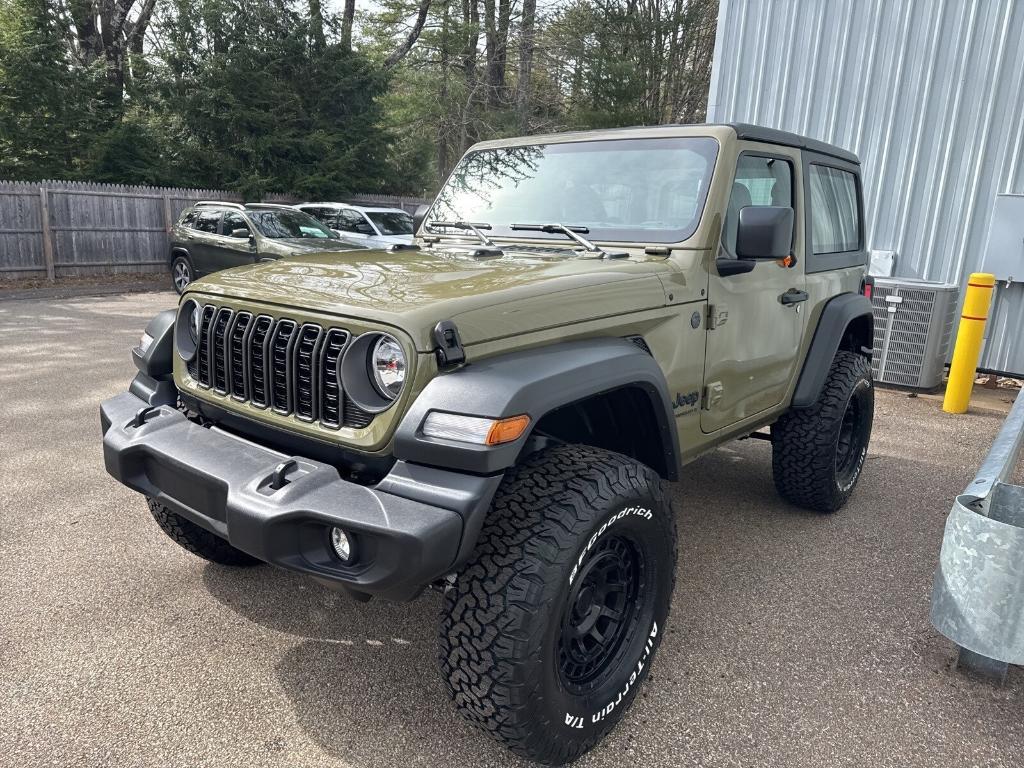 new 2025 Jeep Wrangler car, priced at $48,658