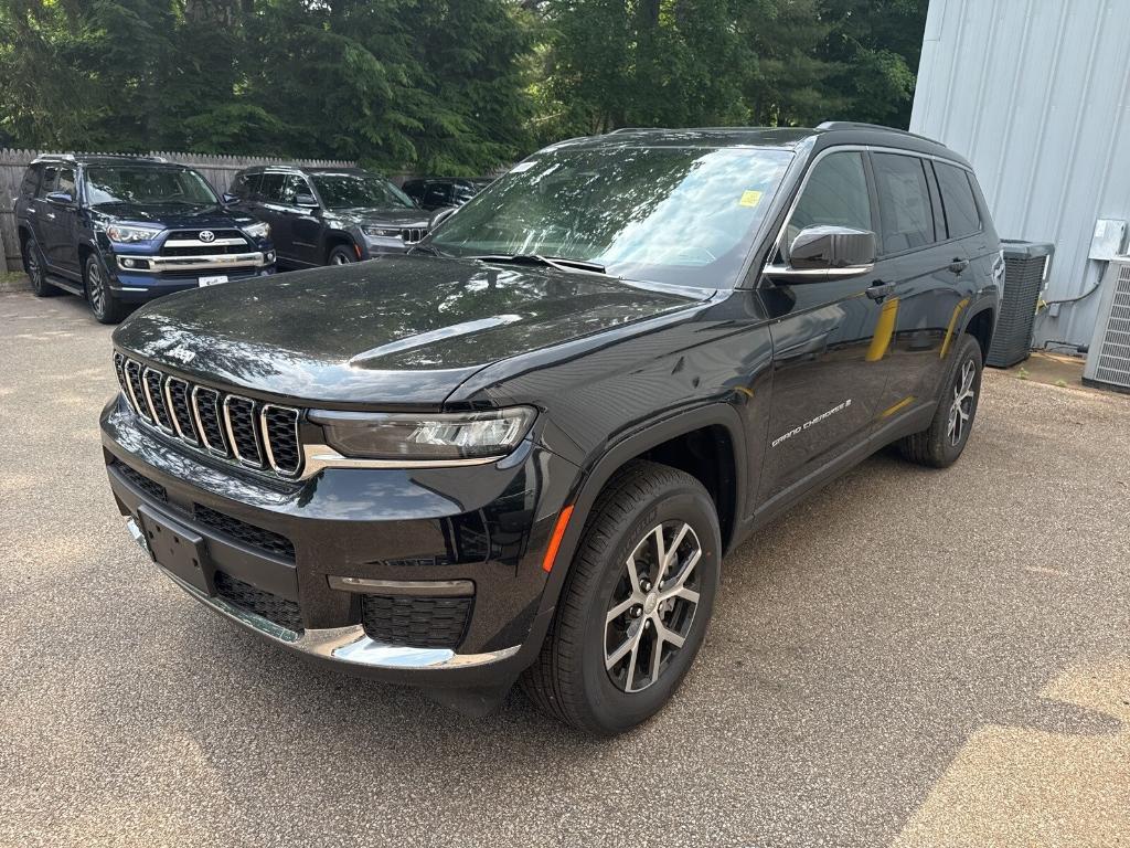 new 2025 Jeep Grand Cherokee L car, priced at $52,110