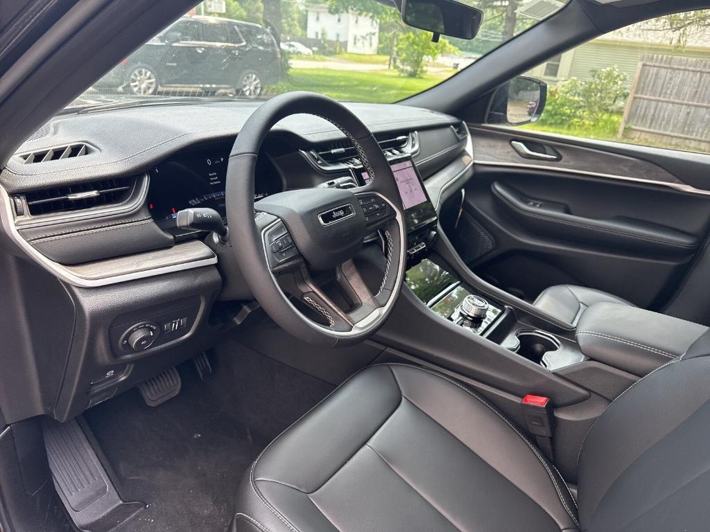 new 2025 Jeep Grand Cherokee L car, priced at $52,110