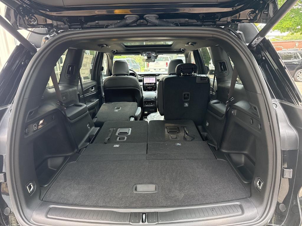 new 2025 Jeep Grand Cherokee L car, priced at $52,110