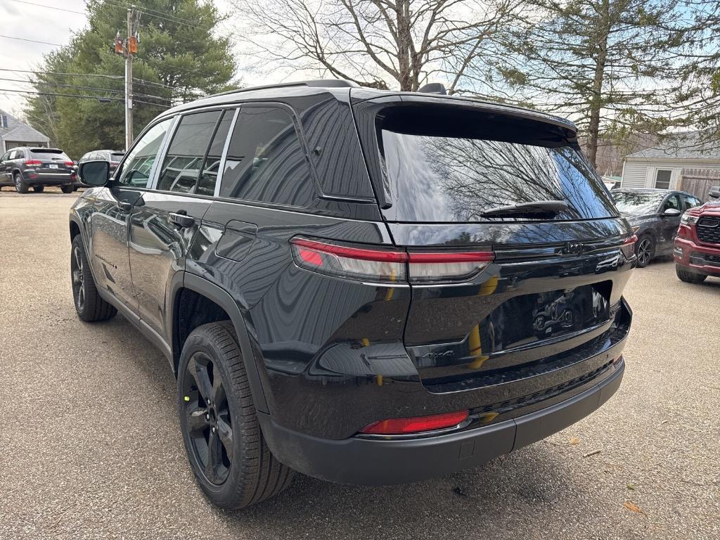 new 2025 Jeep Grand Cherokee car, priced at $52,535