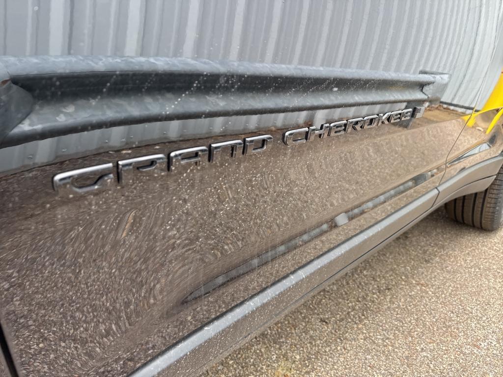 new 2025 Jeep Grand Cherokee car, priced at $51,197