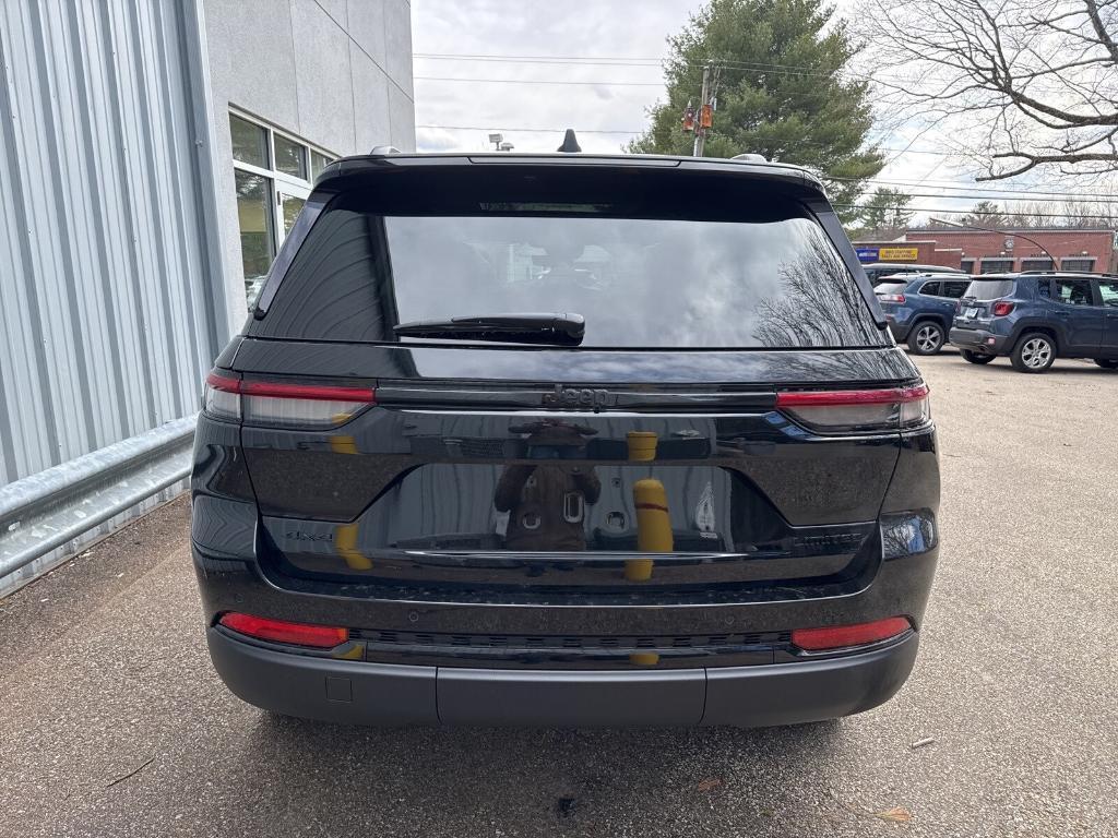 new 2025 Jeep Grand Cherokee car, priced at $52,535