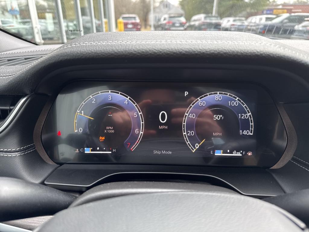 new 2025 Jeep Grand Cherokee car, priced at $51,197