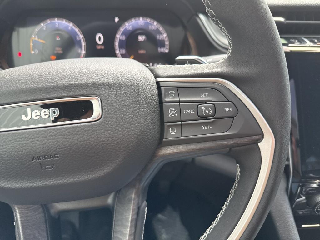 new 2025 Jeep Grand Cherokee car, priced at $52,535