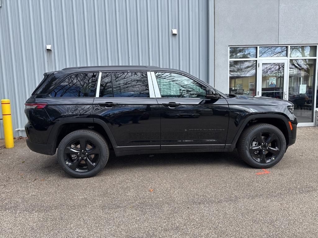 new 2025 Jeep Grand Cherokee car, priced at $52,535