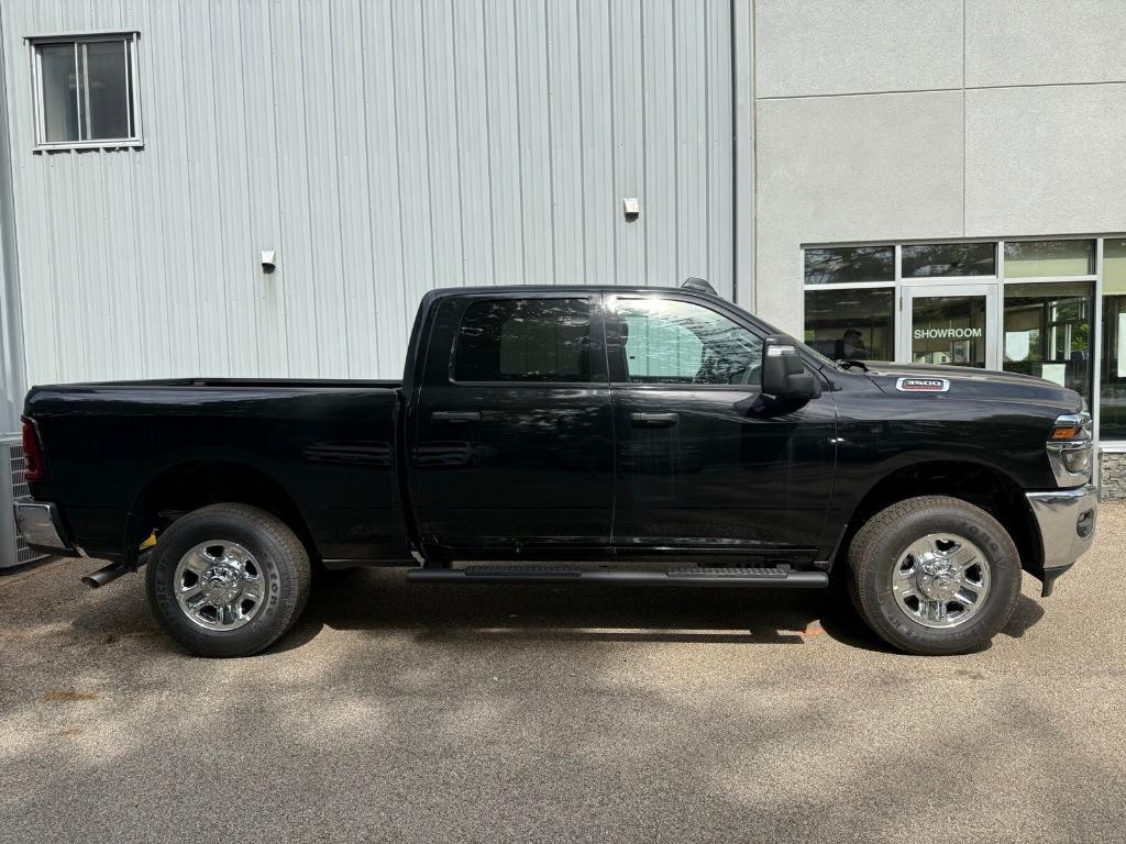 new 2025 Ram 3500 car, priced at $60,570