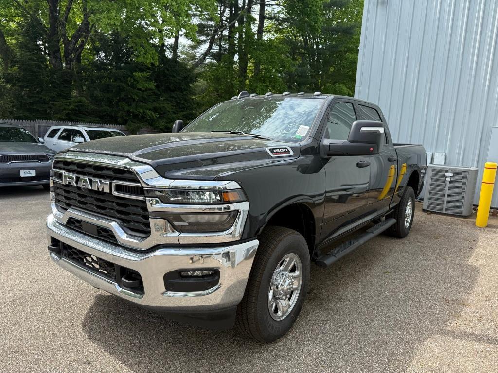 new 2025 Ram 3500 car, priced at $60,570