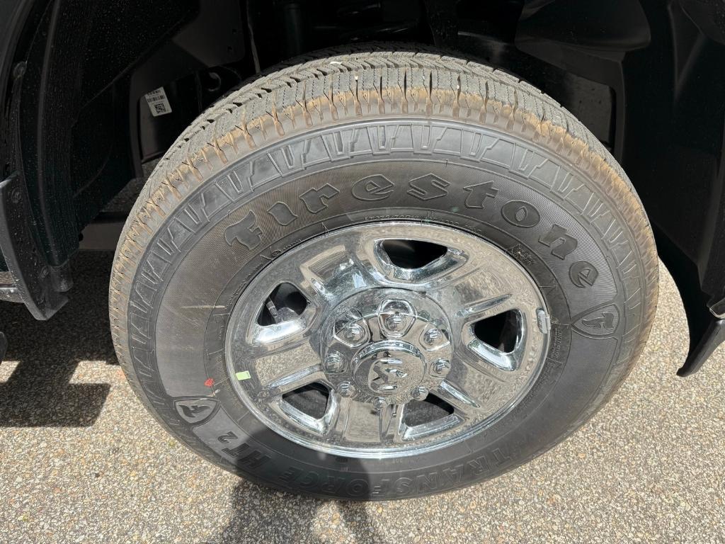 new 2025 Ram 3500 car, priced at $60,570