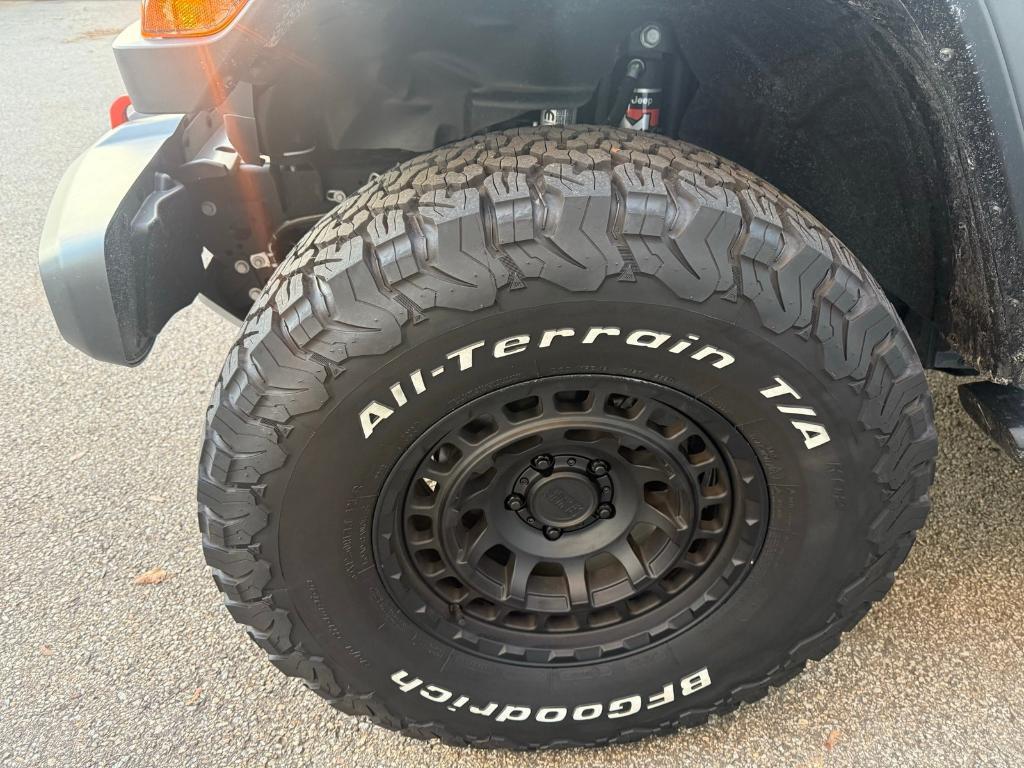 used 2025 Jeep Gladiator car, priced at $48,700