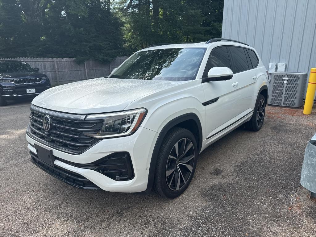 used 2024 Volkswagen Atlas car, priced at $43,455