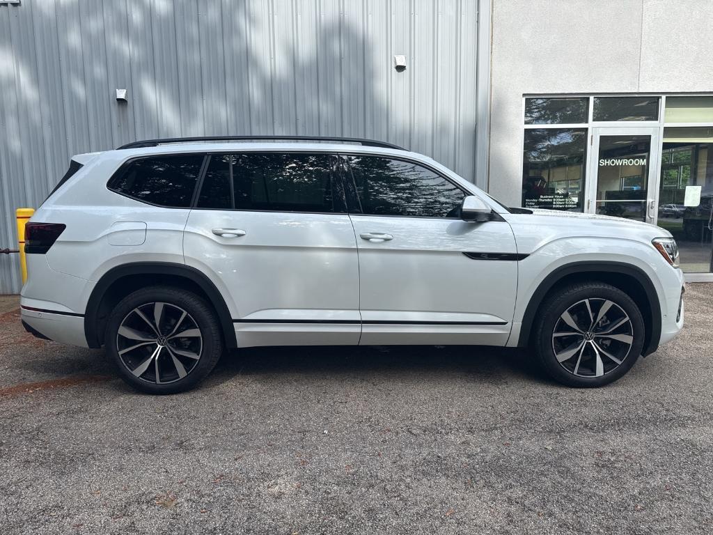 used 2024 Volkswagen Atlas car, priced at $43,455