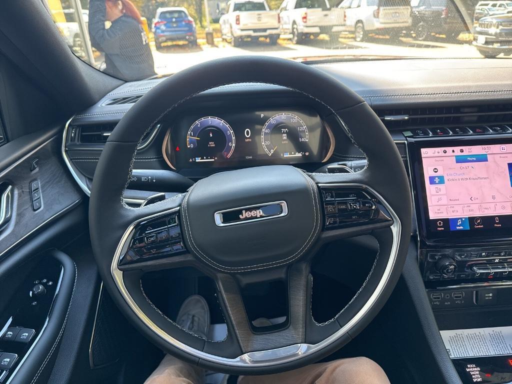 new 2025 Jeep Grand Cherokee L car, priced at $64,170