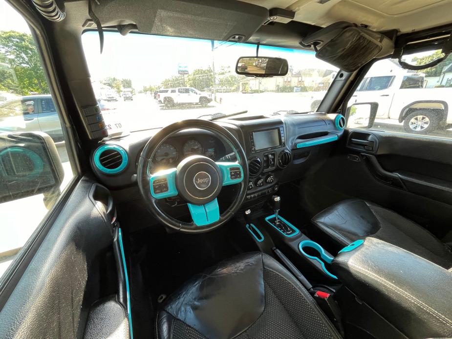 used 2016 Jeep Wrangler Unlimited car, priced at $17,990