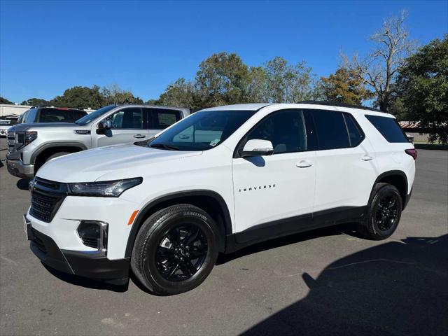 used 2023 Chevrolet Traverse car, priced at $32,990