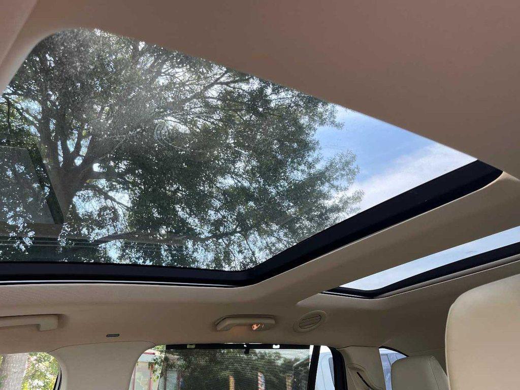 used 2013 Lincoln MKT car, priced at $10,990