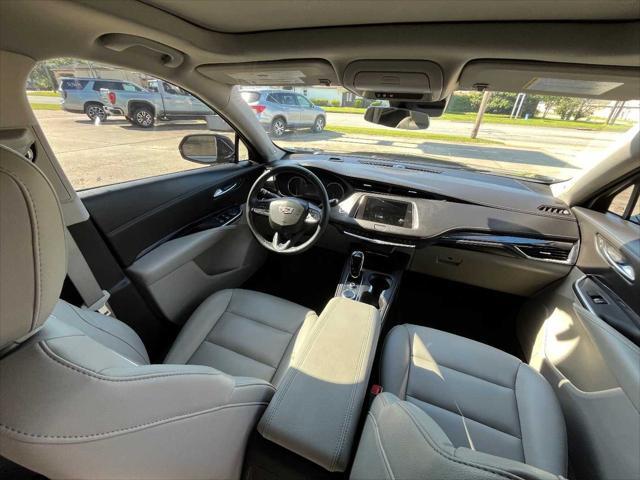 used 2023 Cadillac XT4 car, priced at $31,990
