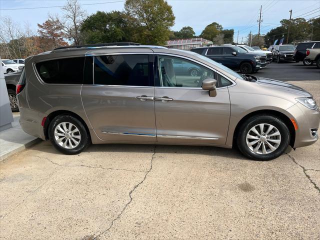 used 2018 Chrysler Pacifica car, priced at $15,990