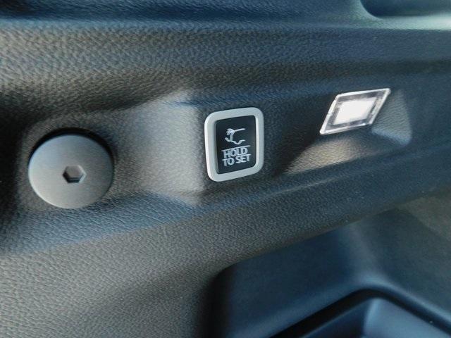 new 2025 Jeep Grand Cherokee L car, priced at $50,976
