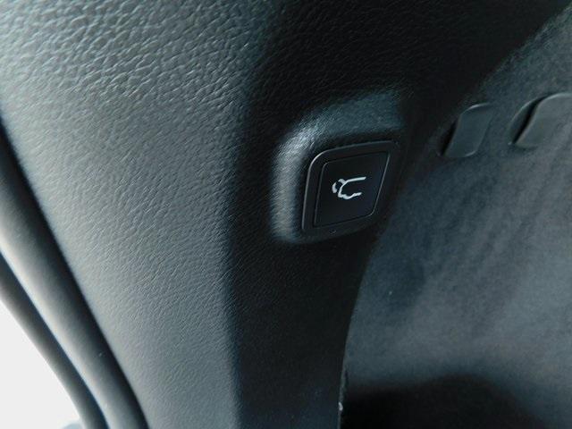 used 2021 Jeep Cherokee car